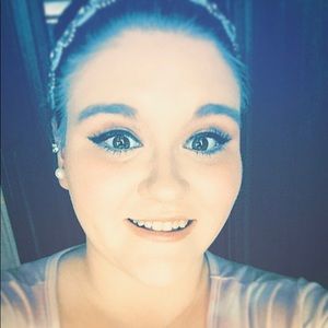 Meet your Posher, Alisha