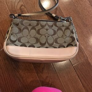 Coach bag with signature C