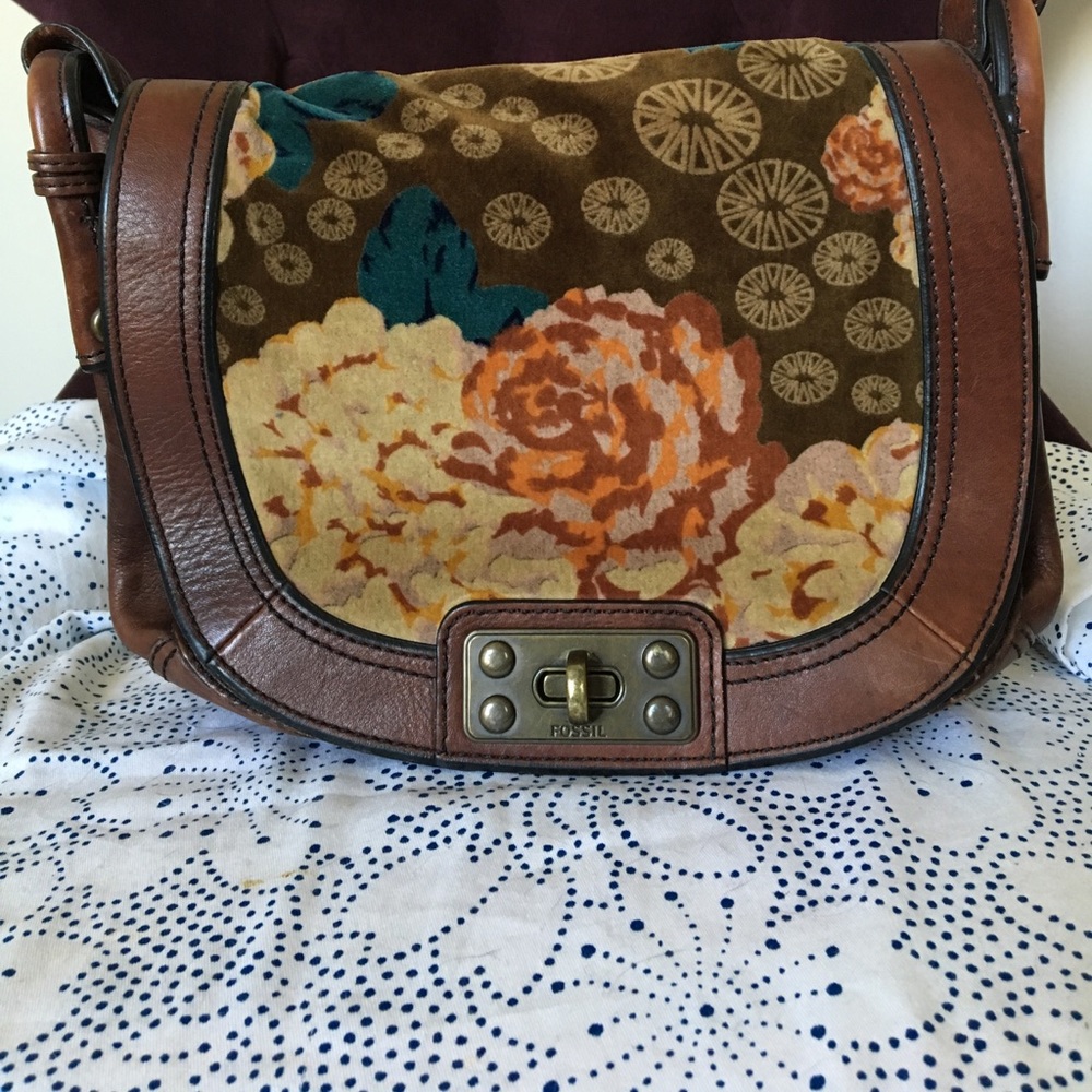Gently used Fossil purse
