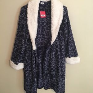 BRAND NEW bathrobe