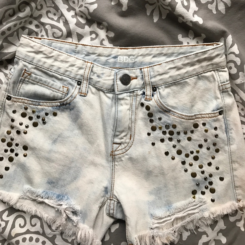 URBAN OUTFITTERS DENIM STUDDED SHORTS