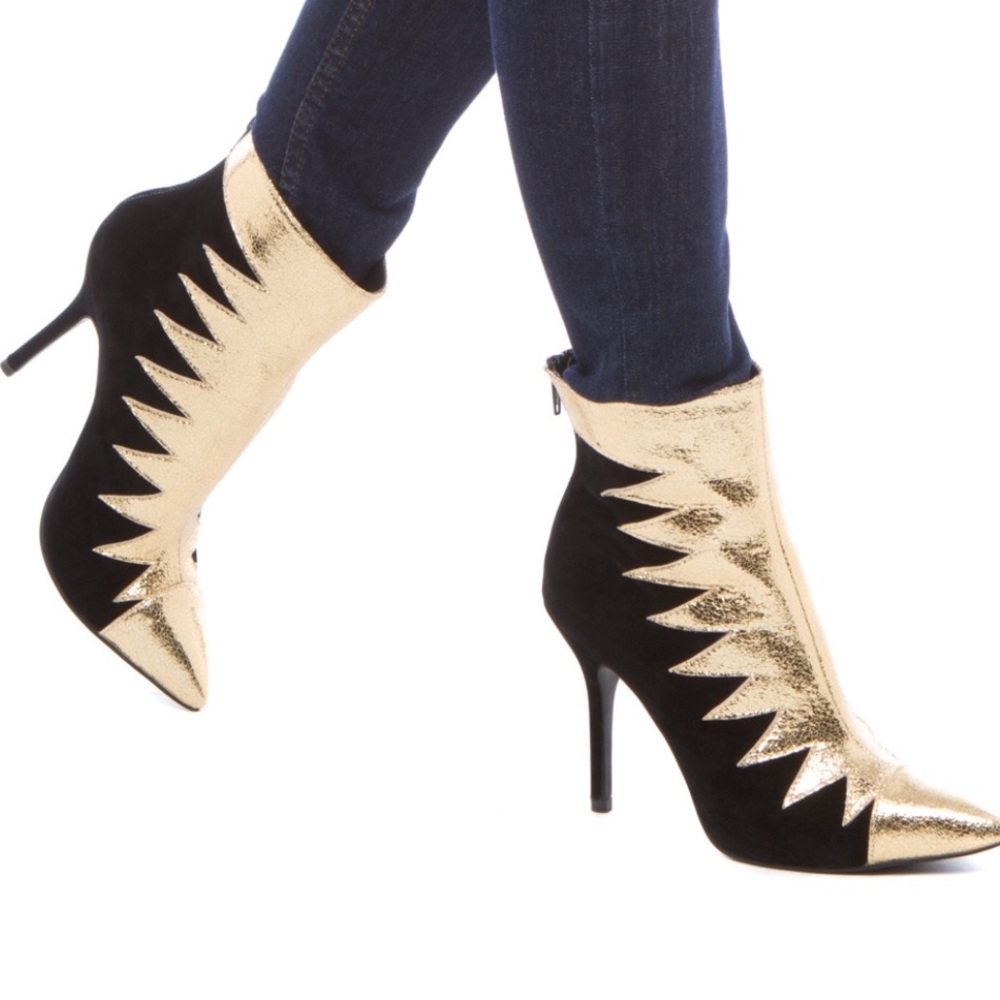 🔥Sexy Gold/Black Ankle Booties🔥