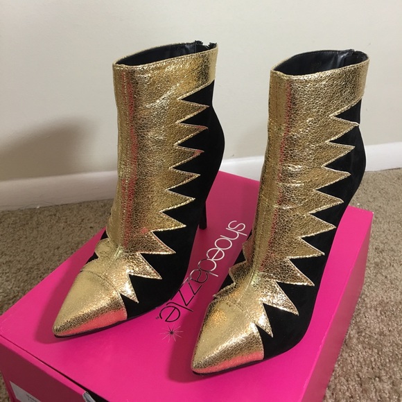 🔥Sexy Gold/Black Ankle Booties🔥 - Picture 4 of 7