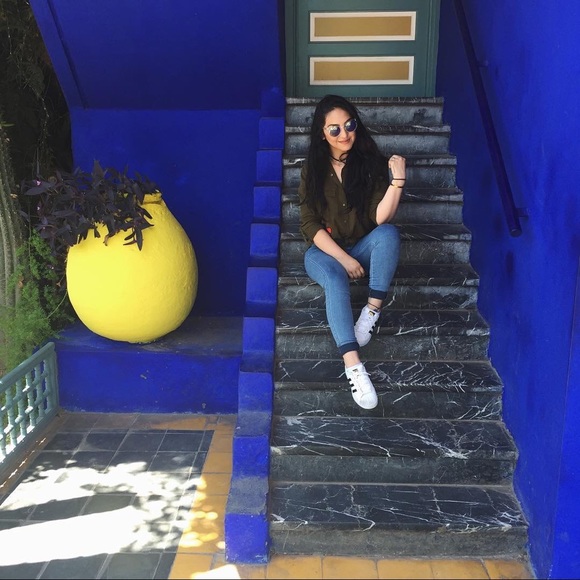 Meet your Posher, Joyce - Picture 3 of 3