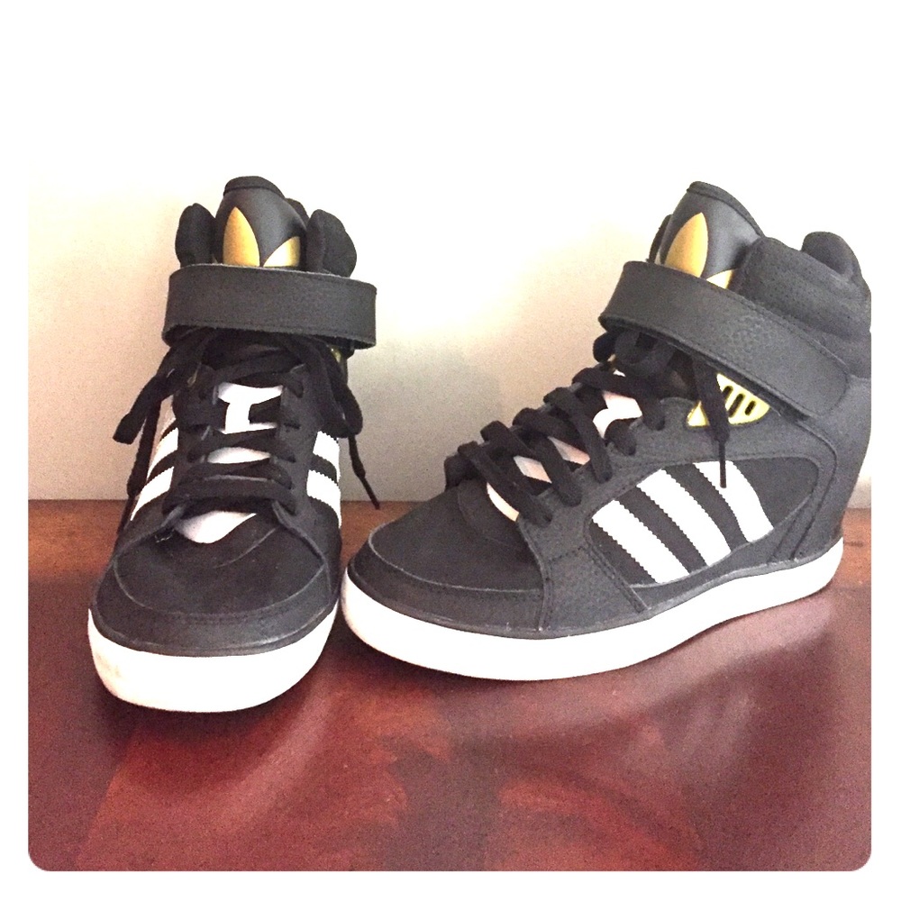 ❗️SOLD❗️Adidas Amberlight Hidden Wedge High-Top