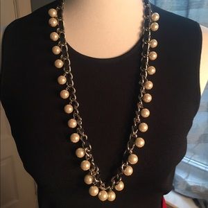 💥SALE💥 Ann Taylor faux pearl and ribbon necklace