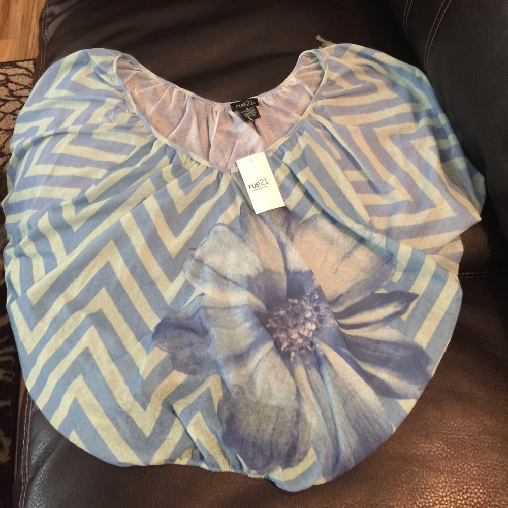 Rue 21 top New with tags