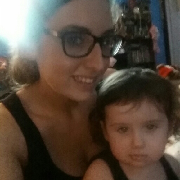 Meet your Posher, Jennifer - Picture 2 of 8