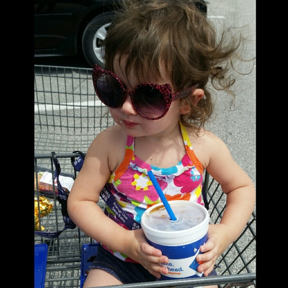 Meet your Posher, Jennifer - Picture 5 of 8