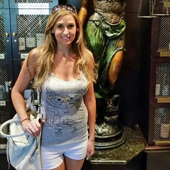 Meet your Posher, Jennifer - Picture 3 of 8