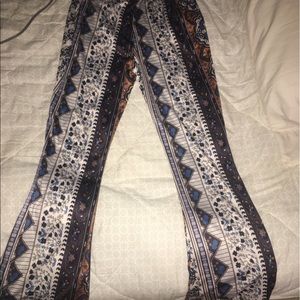 Flare patterned leggings
