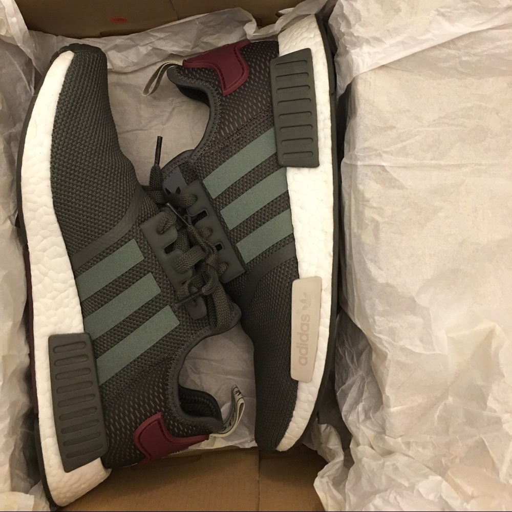 NMD R1_W Tri-Color