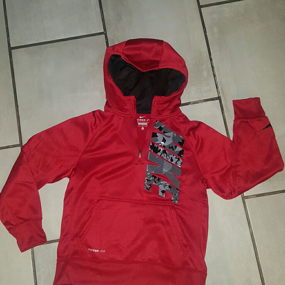 Nike Therma -Fit pullover hoodie jacket.