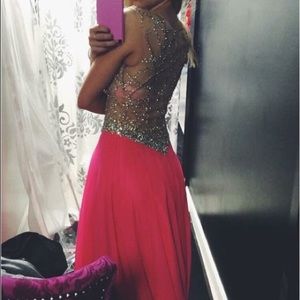 Beautiful prom dress !!