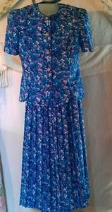 Vintage 80s Leslie Fay two piece set.
