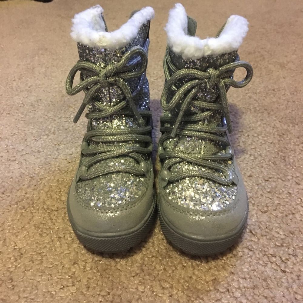 Toddler silver boots