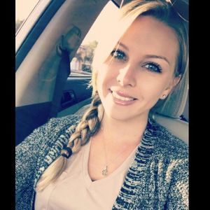 Meet your Posher, Francesca