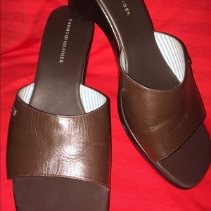 Tommy Hilfiger brown wedge size 10 wide