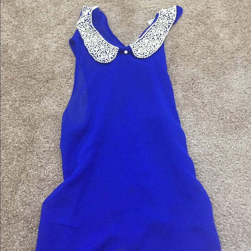 Pretty blue sheer top with collar detail