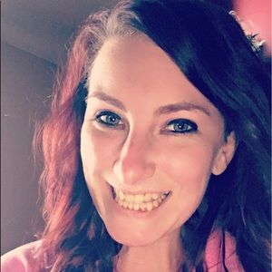 Meet your Posher, Camille