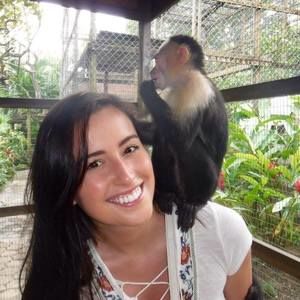 Meet your Posher, Linda