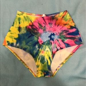 Tie dye shorts!