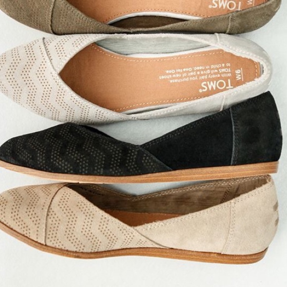 Toms Jutti flats (BLACK) PRICE FIRM