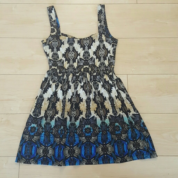 Tribal Dress - Picture 2 of 3