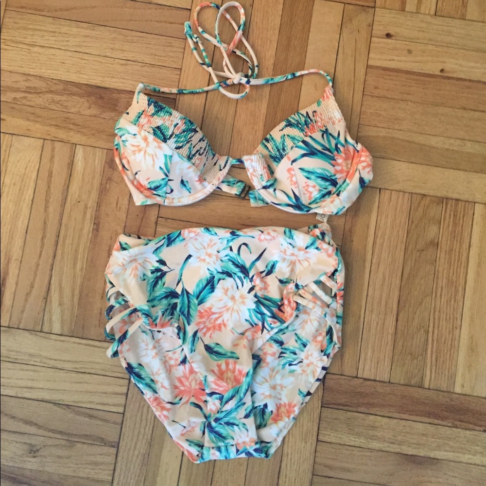 Brand new high waisted swim suit!!