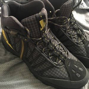 Nike ACG BOOTS
