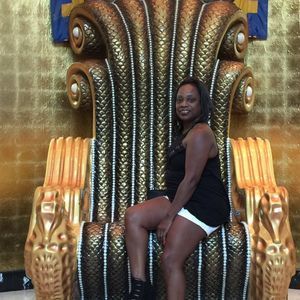 Meet your Posher, Leatha