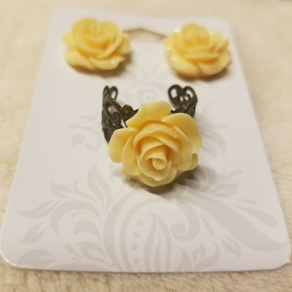 Handmade creamy yellow rose earrings matching ring
