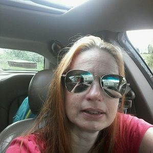 Meet your Posher, Krysta