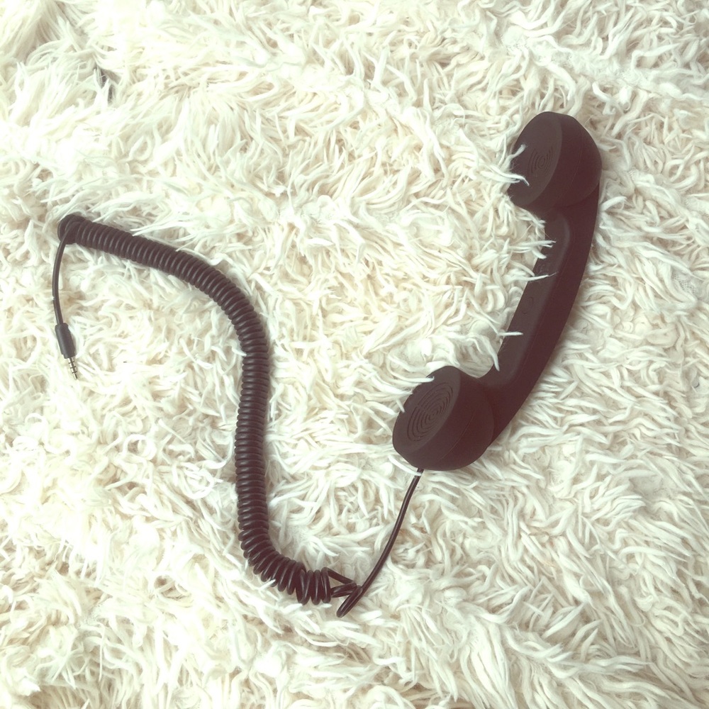 Antique style Plug in and go phone✨ LOW 😁