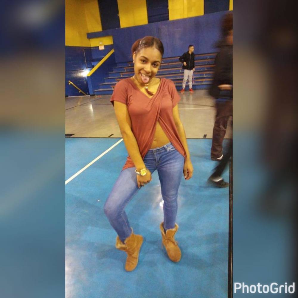 Meet your Posher, Elizabeth