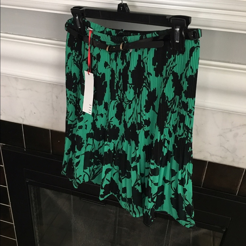 ELLE belted skirt