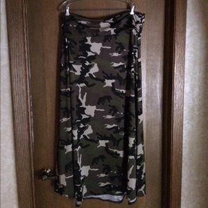 LULAROE CAMO XXL Maxi Skirt NWOT