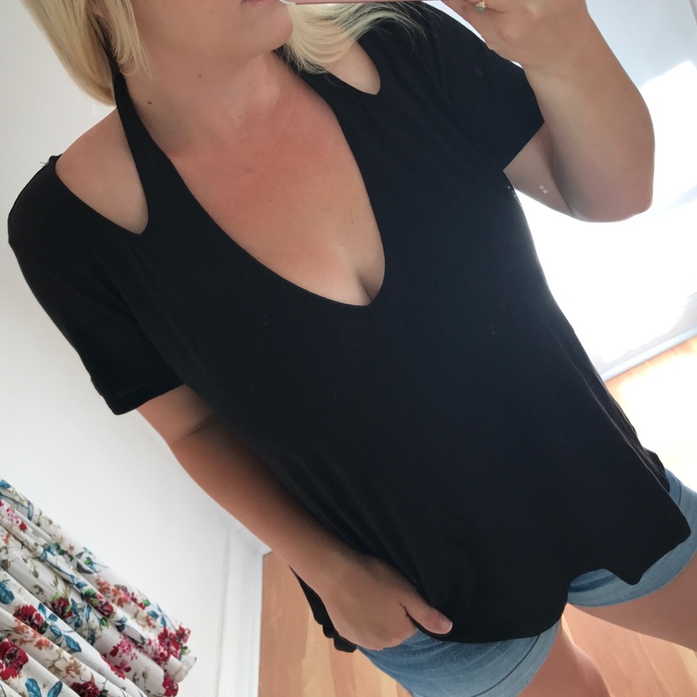 LAST - Black halter cut out top