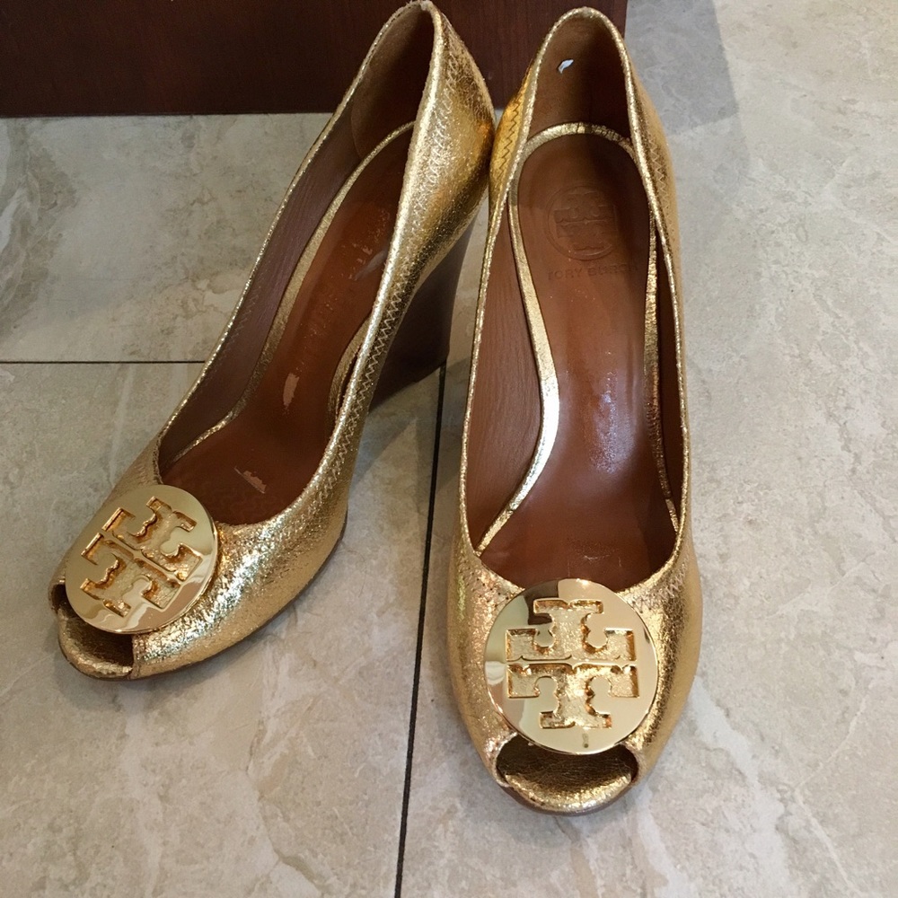 Tory Burch Wedge Heel Gold 9.5 Shoe Metallic EUC