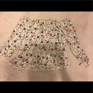 American Eagle Outfitter off the shoulder