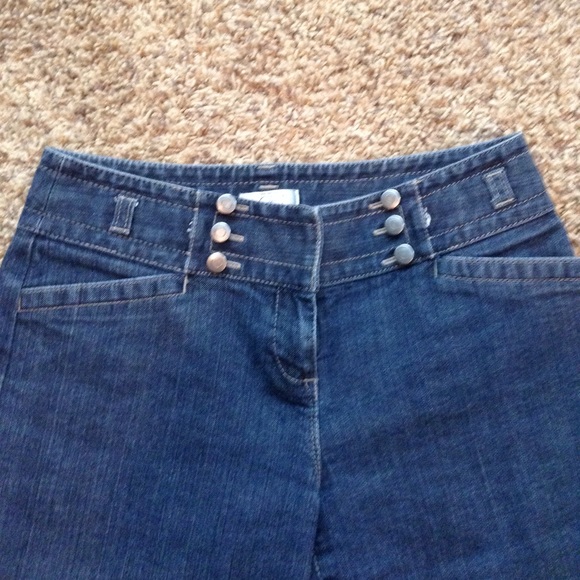 Dark Denim Crop Capri Jeans - Picture 2 of 4