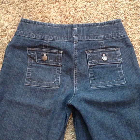 Dark Denim Crop Capri Jeans - Picture 4 of 4