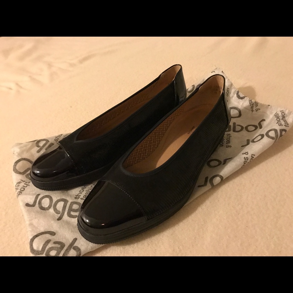 Gabor comforts black shoes. 5.5