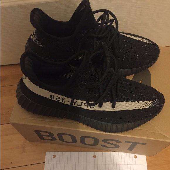 Adidas zapatos Yeezy impulsar auténticos poshmark Oreo Core blanco 350 V2 Adidas zapatos Yeezy impulsar auténticos poshmark Oreo Core blanco 350 V2