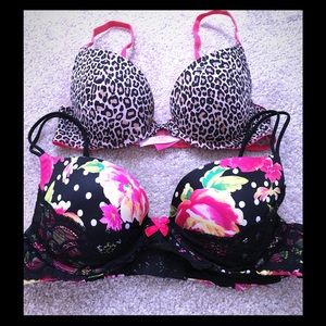 🌟Set of 2 VS bras 🌟