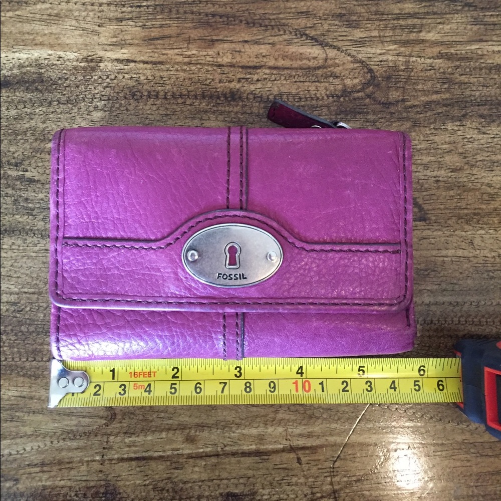 Fossil Wallet In Berry - image 1