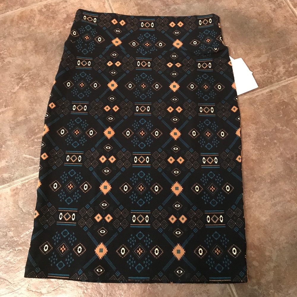 NWT Lularoe Cassie skirt