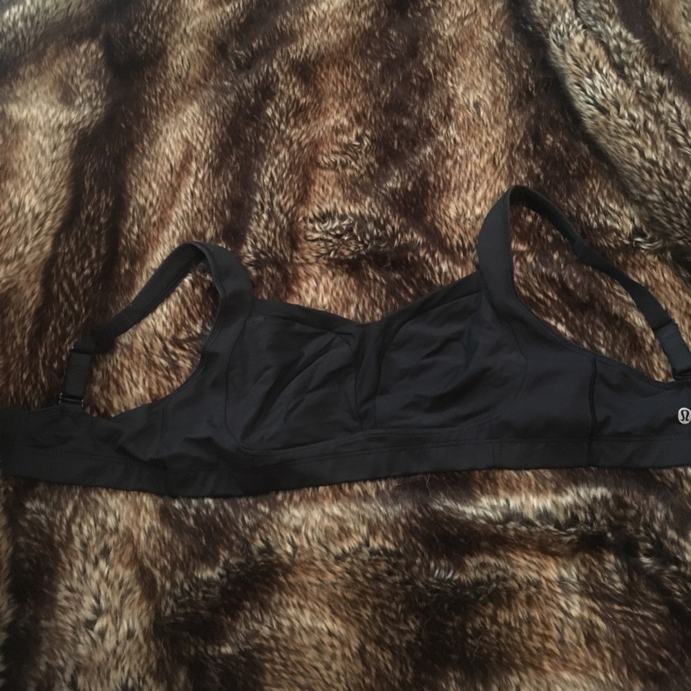 Lululemon tata tamer sports bra