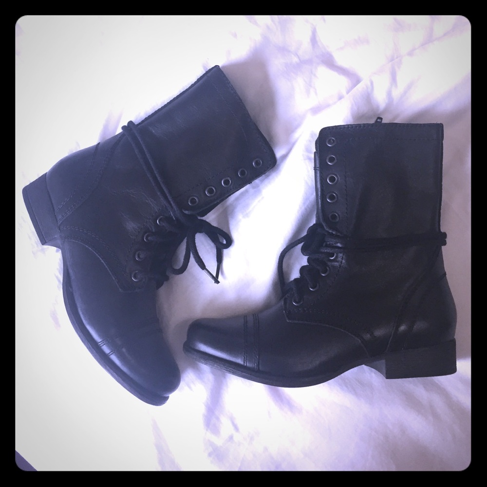 Black Steve Madden Troopa Boots