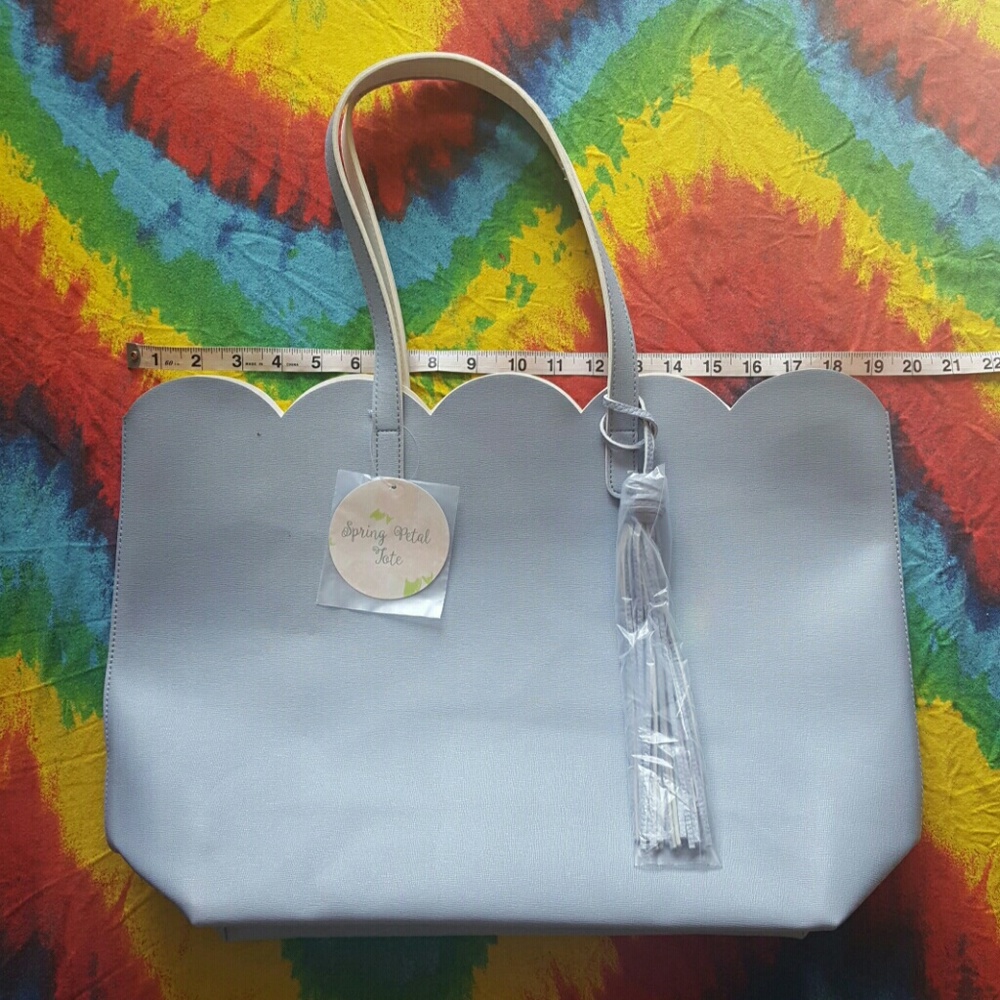 BNWT HUGE Spring Petal Tote